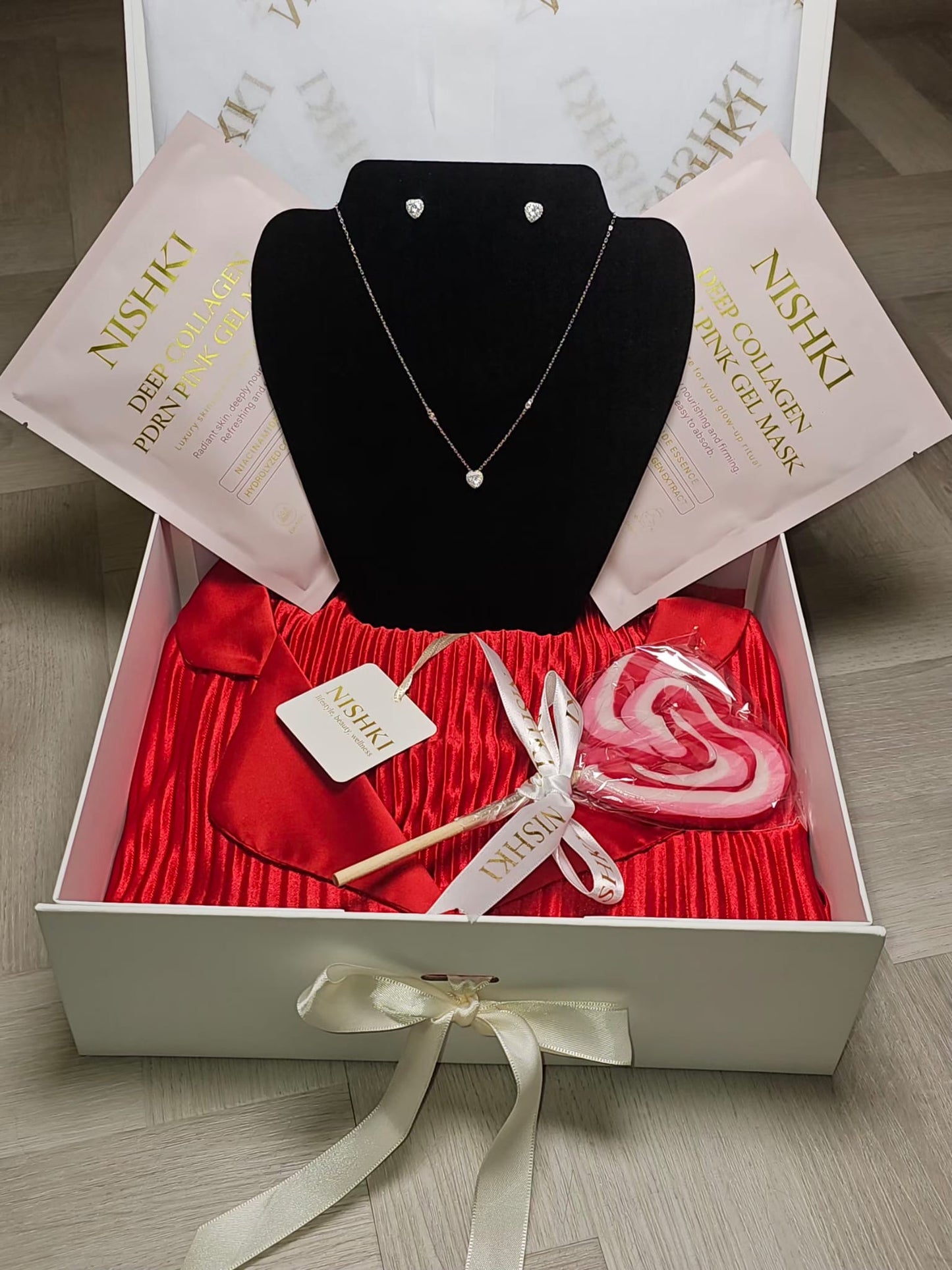 The NISHKI Wrapped in Love Set