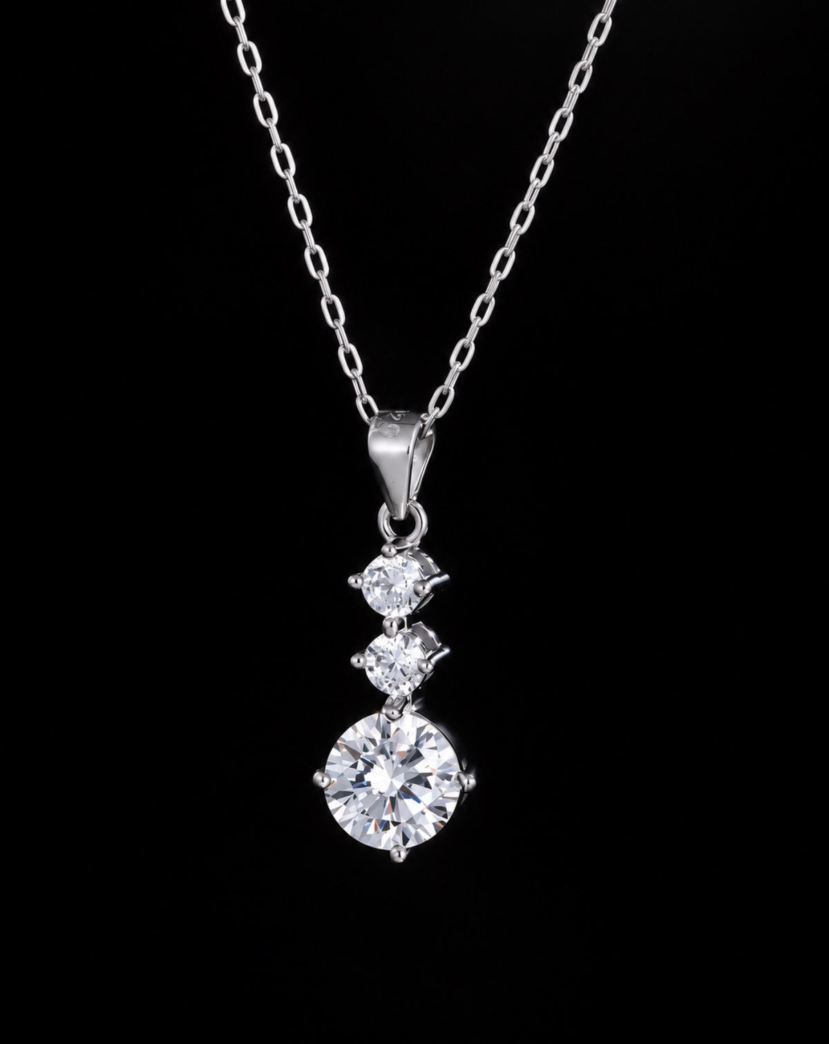 NISHKI Elara Three Stone S925 Necklace