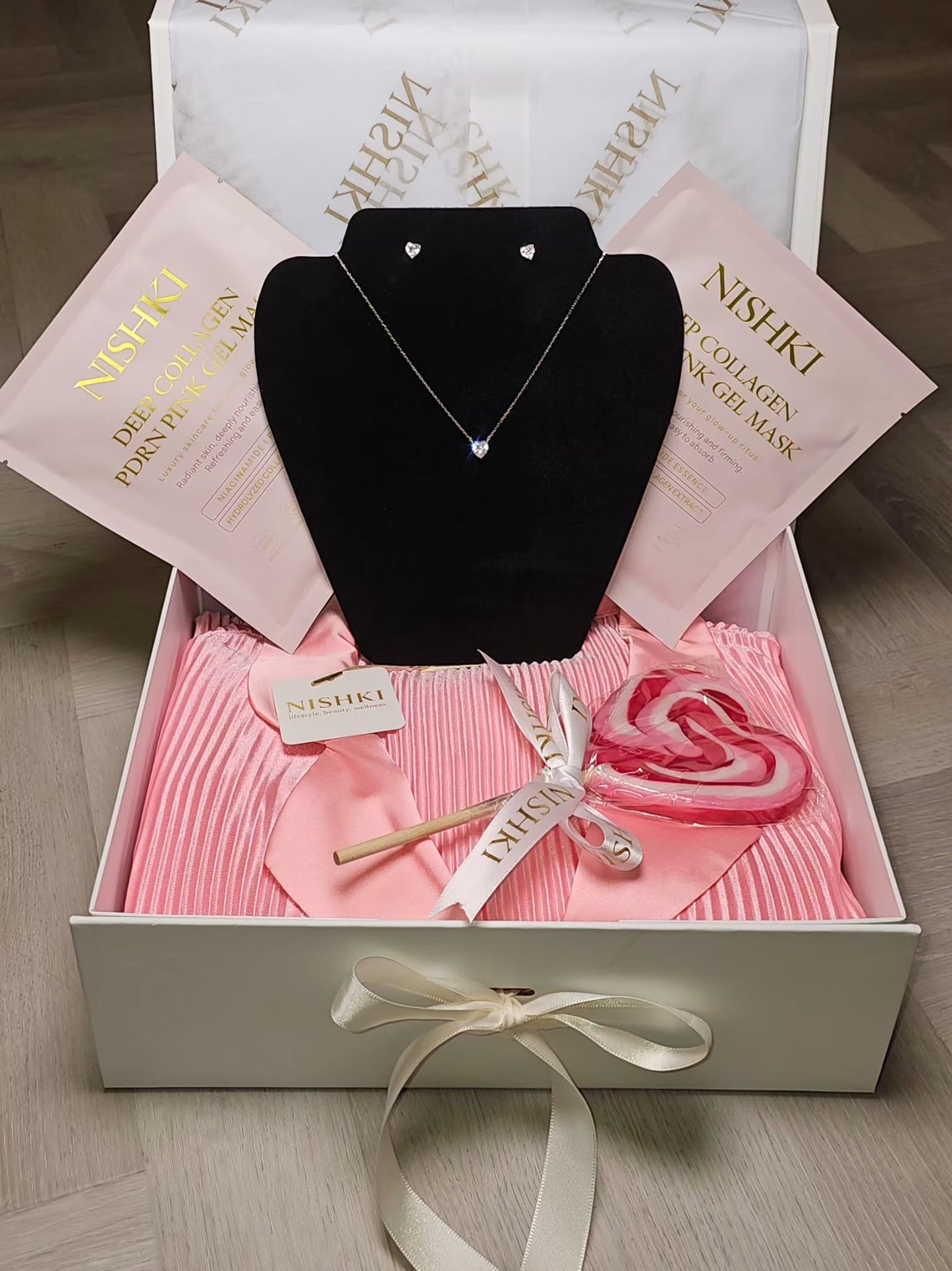 The NISHKI Wrapped in Love Set
