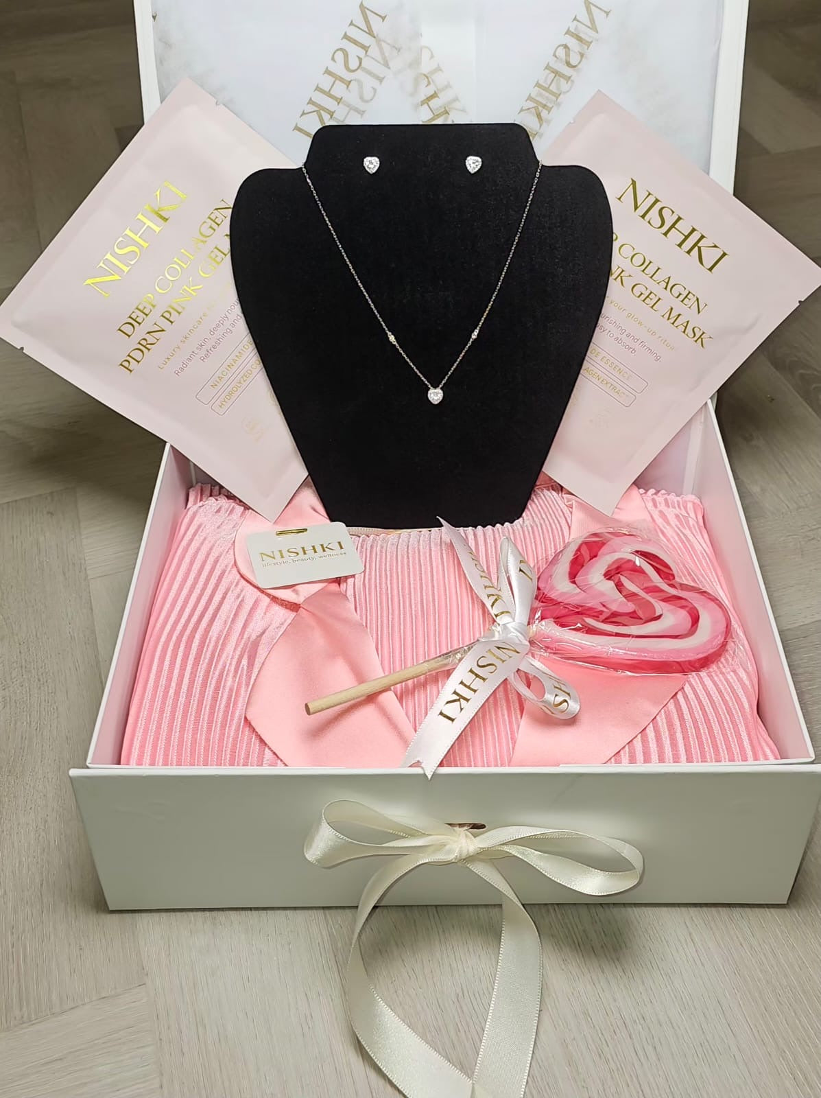 The NISHKI Wrapped in Love Set