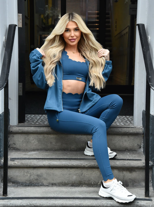 The Empower 111 Fleece Crop Jacket Teal Surge